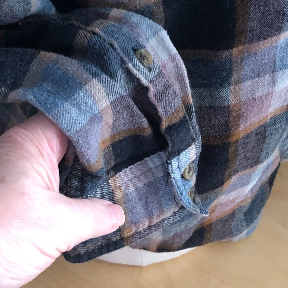Aritiza Wilfred Free Black Gray Rust Plaid Flannel Button Shirt Women's size M - Picture 6 of 10